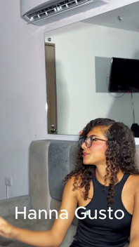 Hanna participă la un interviu pentru primul casting pornografic cu un tip cu un penis uriaș