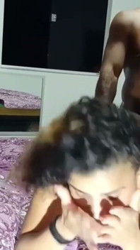 Ha detto che non ha mai visto così tanto cazzo nella sua figa quindi volevo prenderlo nel suo culo grosso