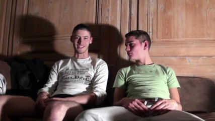 Gaybareback: Gay porno natáčení pro Teddyho a Maxe