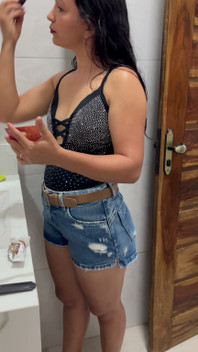 Hello This She Very Beautiful