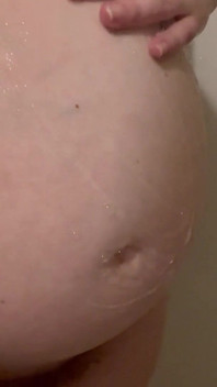 At the Hospital Trying to Be Good but I Still Get so Horny Imagine This Is Your Cum I’m Rubbing on My Pregnant Belly