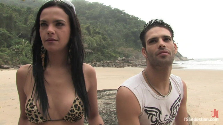 TS Seduction by Kink: Tss gaat op locatie naar de prachtige stranden van Brazilië