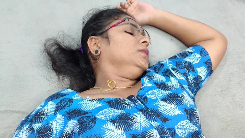 Vaigavarun45: Step Mom and Step Son Hot Fuck While Wife Not...