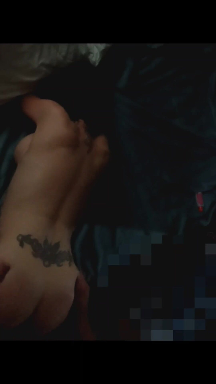 Pussy hound: Nevlastní sestra šuká část 2