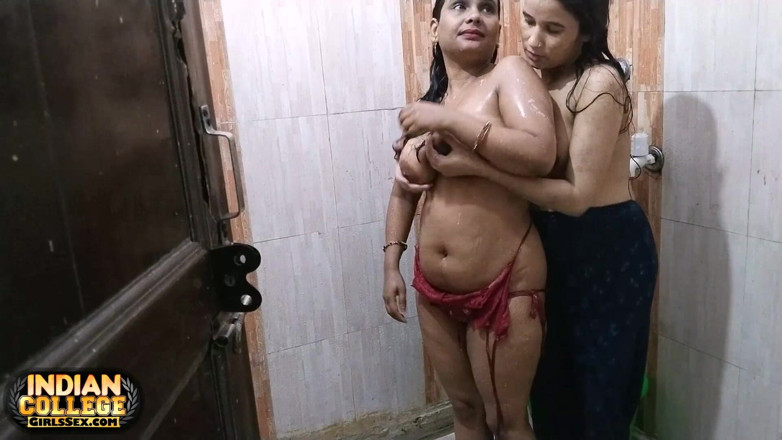 Indian Lesbians: Indische lesbische vriend helpt me mijn vriendje vergeten dat aan...