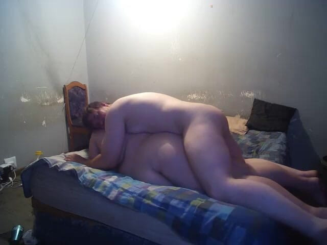 hothouse18xxx: Blowjob panas, kongkek tetek, kongkek perut, gaya doggy dan kaki...