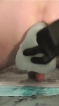 Fodendo um grande vibrador cinza 1 - prazer anal masculino