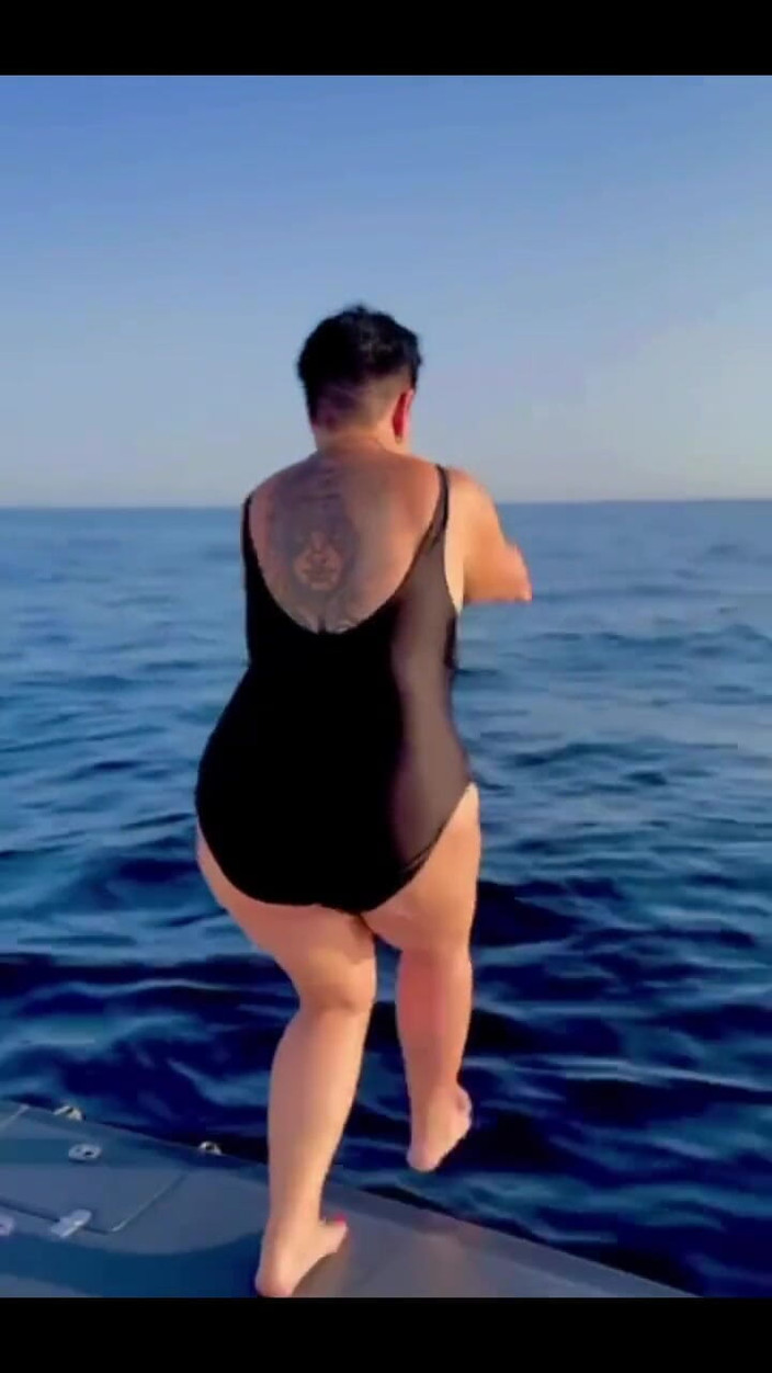 KarmenMilf: Yacht Vacations