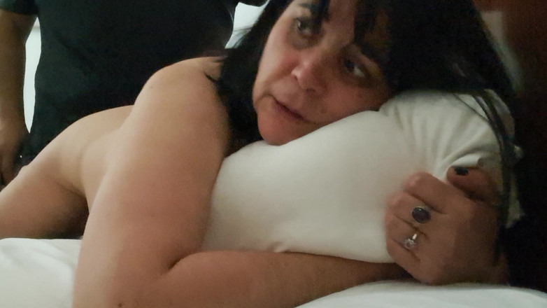 Mommy big hairy pussy: 남편의 형제에게서 고통과 쾌락을 받아요