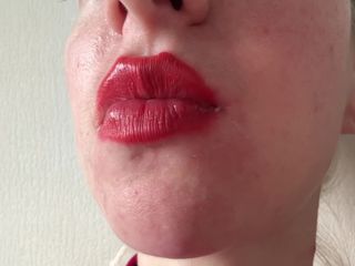 Holy Harlot: POV-essen mit rotem lippenstift
