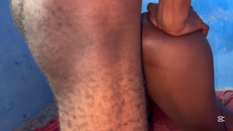Savage Innocent69: Awek Afrika berusia 19 tahun berhenti kolej untuk seks kasar