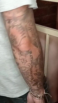 I když je moje přítelkyně uzemněná, pořád ji ošukám
