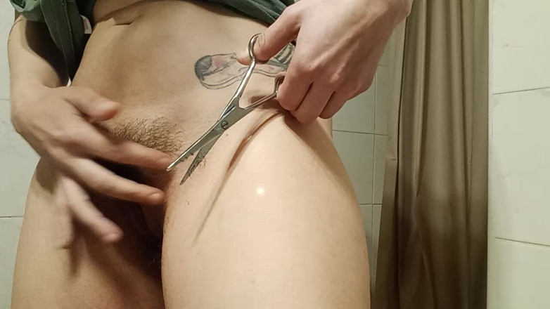 Akasha7: Idealna dziewczyna naprawiająca swoją cipkę