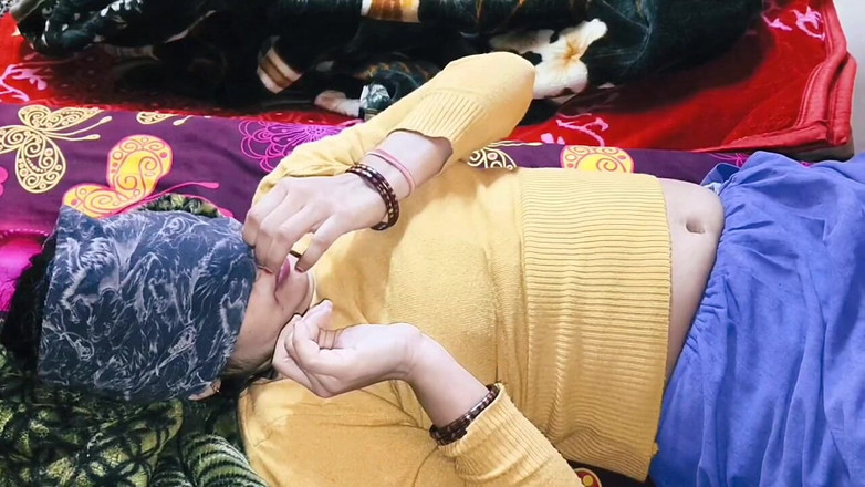 Janvibhabhii: Meu namorado fodeu meu namorado em posição de pé, janvibhabhi...