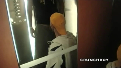 Jess Royan XXX: Follada por heterosexuales curiosos en el ascensor