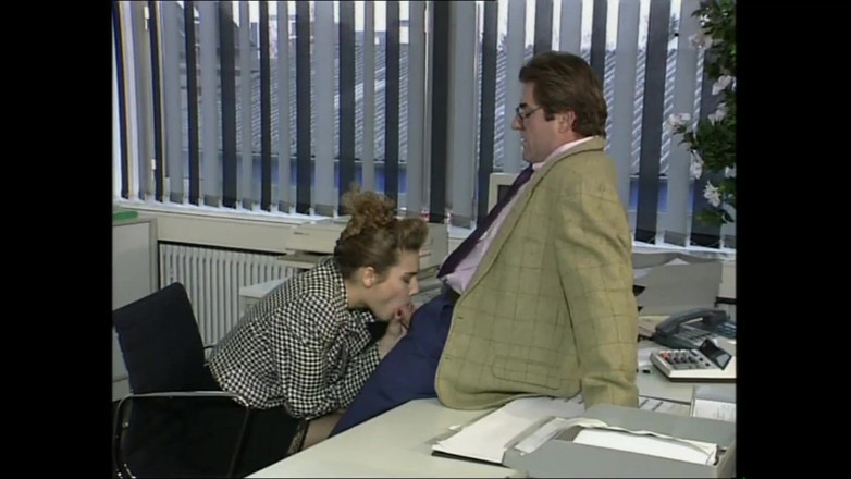 The Unforgettable: 在办公室老板吸我