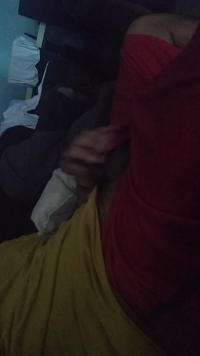 AlexAlejandro13: Mă simt foarte confortabil pe canapea