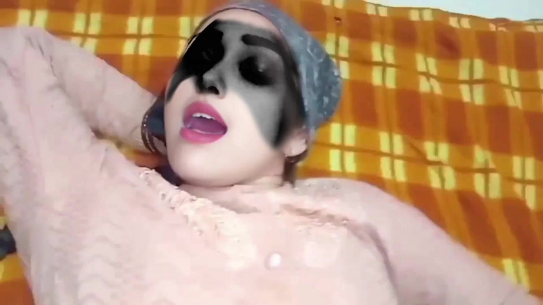 Janvi bhabhi 69: Индийскую горячую девушку Janvibhabhi трахнул ее муж в миссионерской позе