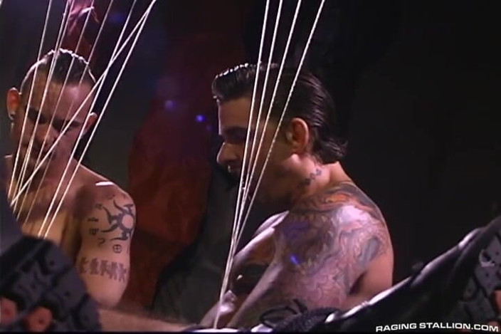 Raging Stallion: 너의 주인