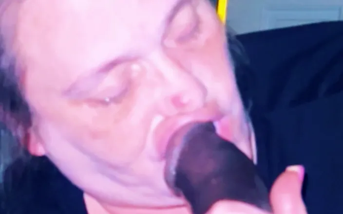 Magic gums: Headrietta wysysa duszę z czarnego kutasa
