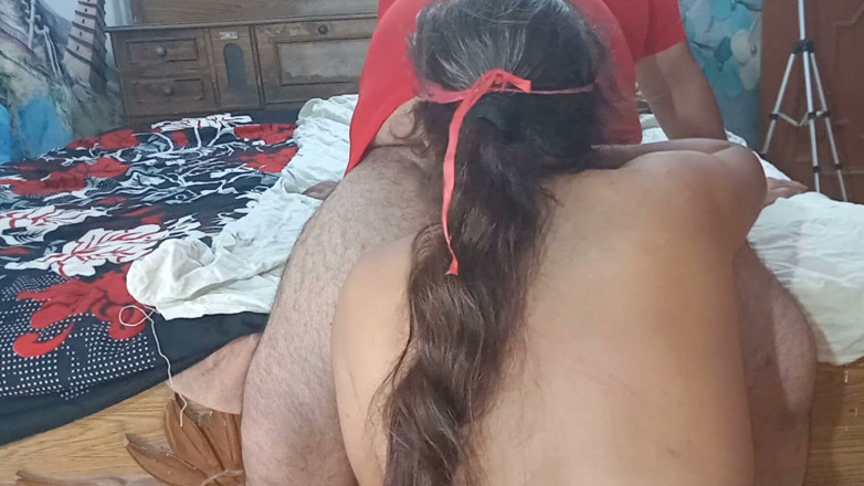 AnnielLo: In Corner Blowjob to Her Boyfriend in the Hotel Hallway