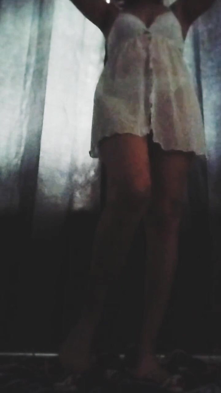 SexyRedhead: Manželka lascivně tančí