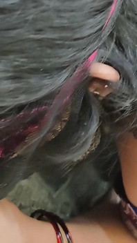 Mallu Desiカップルが体に射精し、サリーの女の子が足コキとワイルドなセックスをしている