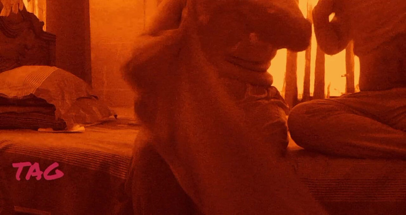 Teensex: Milf přítelkyně s obrovskými kozama konečně ošukaná šťastným přítelem, velký penis.