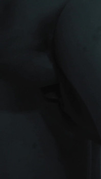 Jennie Marie todavía está abierta mientras su semental se corre en sus grandes tetas