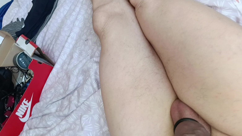 Titi19: Mini Vibrator in the Urethra