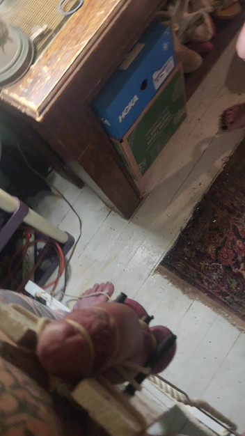 Goode Girl: असभ्य क्रूस पर चढ़ना अंटे फोड़ना