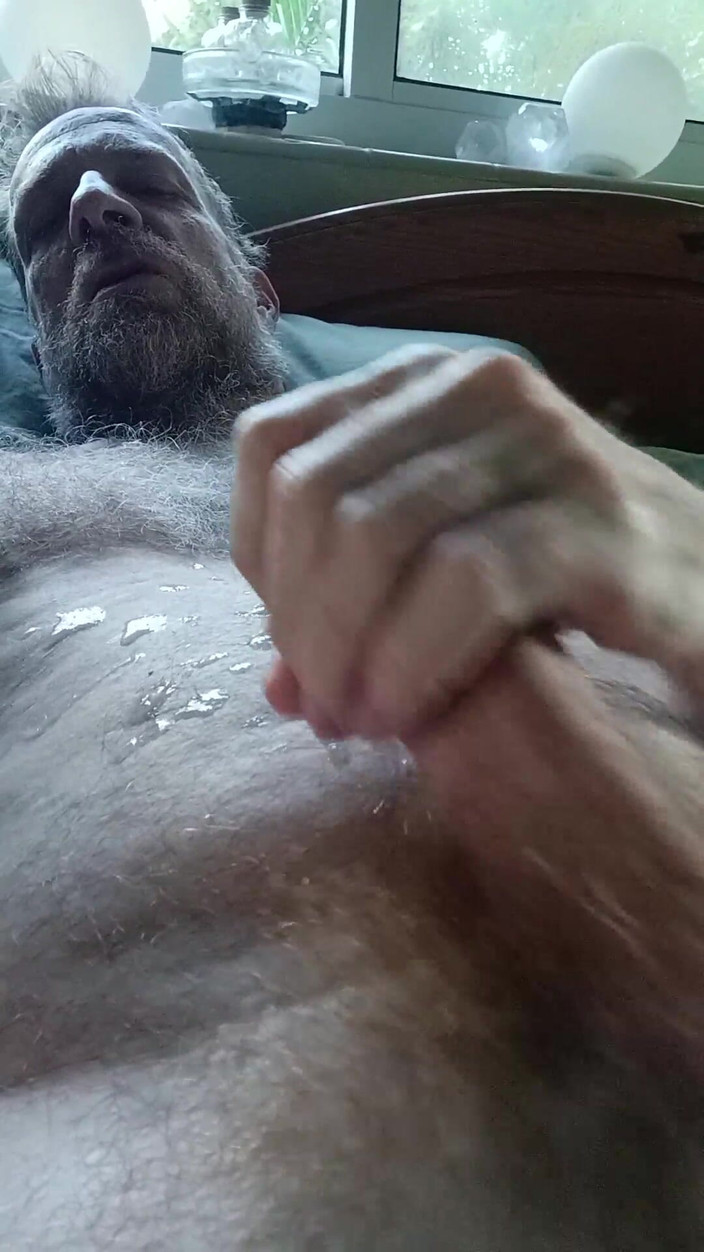 Hairyartist: Your Milkman Has 5 Day Loads for You Jo