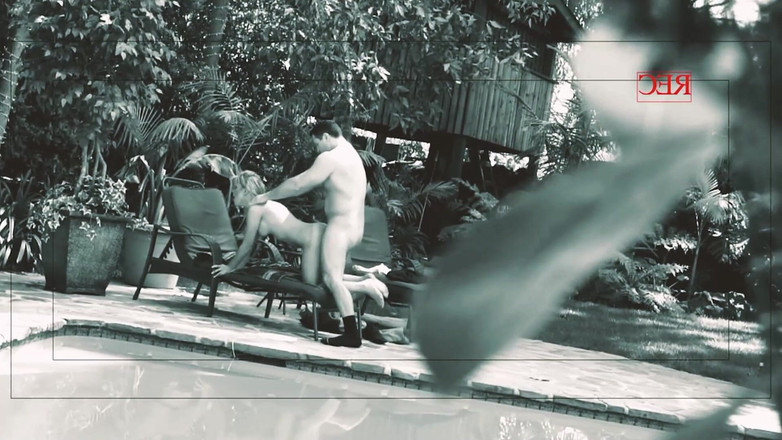 Bananas with Melons: Špinaví sousedé Scéna-4 prsatá blonďatá MILFka skončí s mrdkou po...