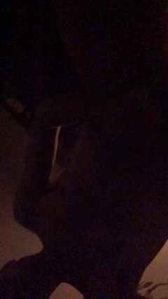 Pikkenslet: Schöne Arschansicht, kleiner bisschen dunkler film, aber Licht scheint auf...