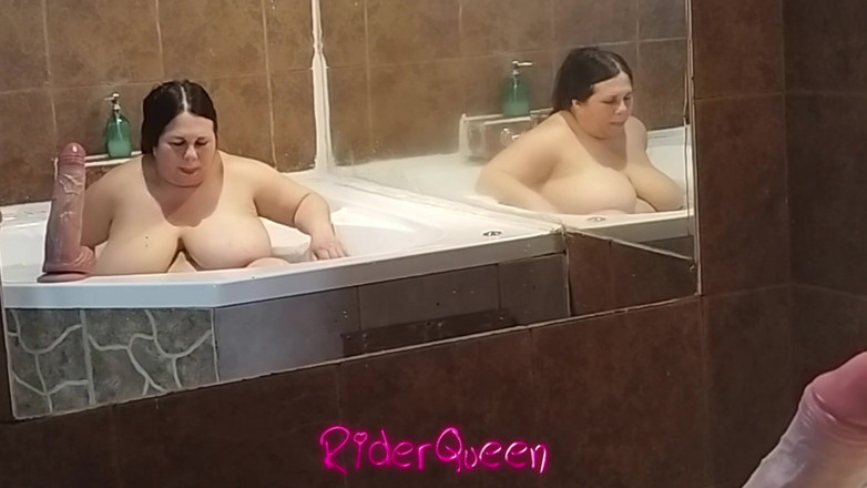 Riderqueen: RiderQueenはJust for You、動画はファン向けです。