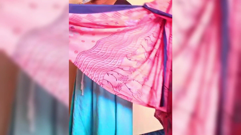 Ammukutty88: Une Ammu change de chemise de nuit en sari à gros...