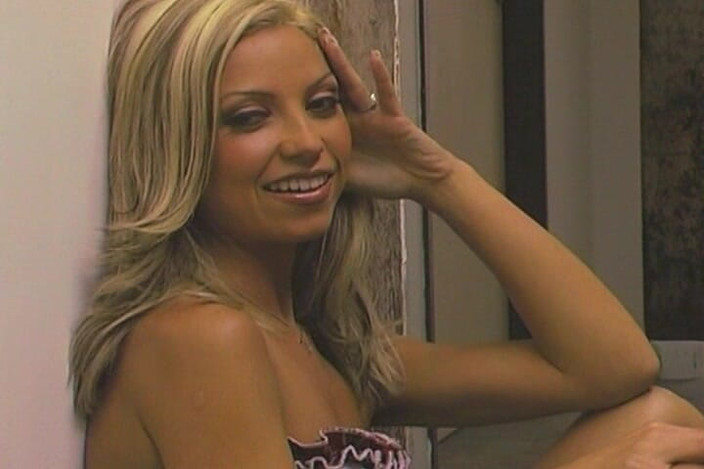 THAGSON RETRO: Blonde babe hard geneukt door agent - stromende orgasme-explosie