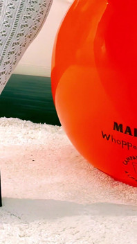 Space Hopper С Участием Chloe Toy