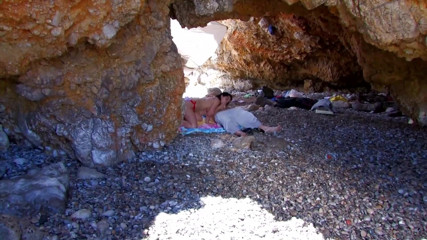 Real Home Made: Threesome anal penetrasi ganda seksi di pantai