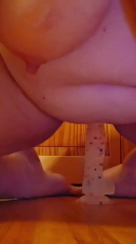 BBW jedzie dildo!