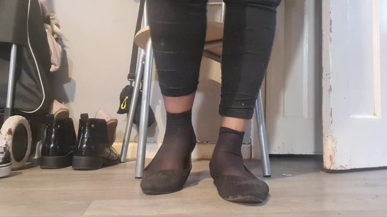 Simp to my ebony feet: pro milovníky kotníkových punčoch