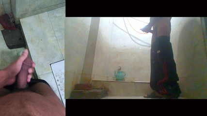 Zaid Valen: Pakistanlı tuvalette büyük yarakla mastürbasyon yapıyor