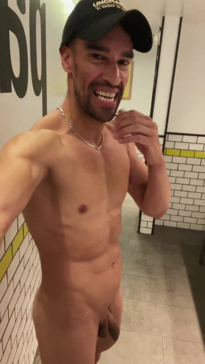 Paul Williams: Mă dezbrac într-un restaurant cu serviciu rapid