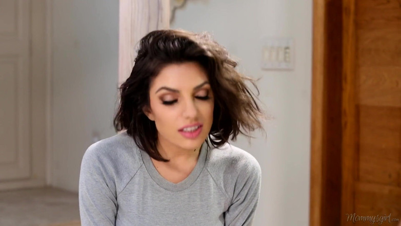 Mommy's Girl: Stepmommysgirl - eavesdropping on stepmommy: part one