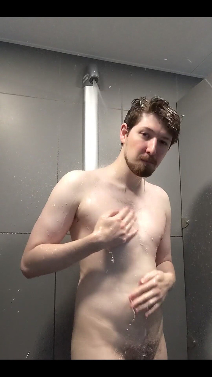 Bob Steel: Duș după antrenament