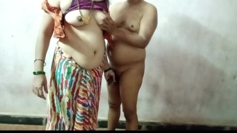 Rangeeli_Mangala: Ayah tiri desi meniduri istri mudanya