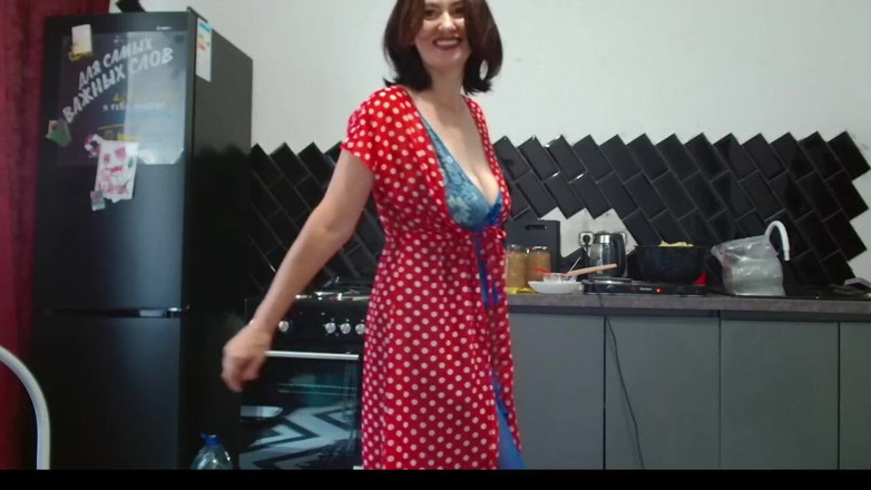 ANGELA_LADY: Różowy motyl dobrze zerżnął swoją kochankę