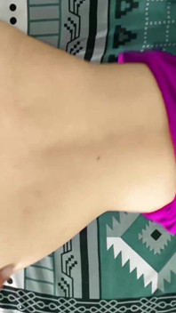 Eu dei dinheiro à minha meia-irmã e fodi sua buceta apertada virgem pela primeira vez