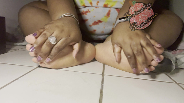 Sweety Racine: SSBBW Massagens e Loções até Solas e Pés