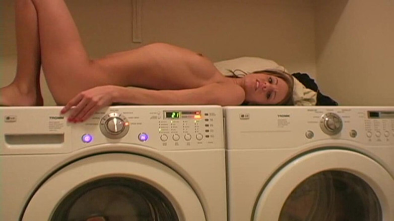 Solo Austria: Fany gets her pussy stimulated by the laundry machine's vibrations